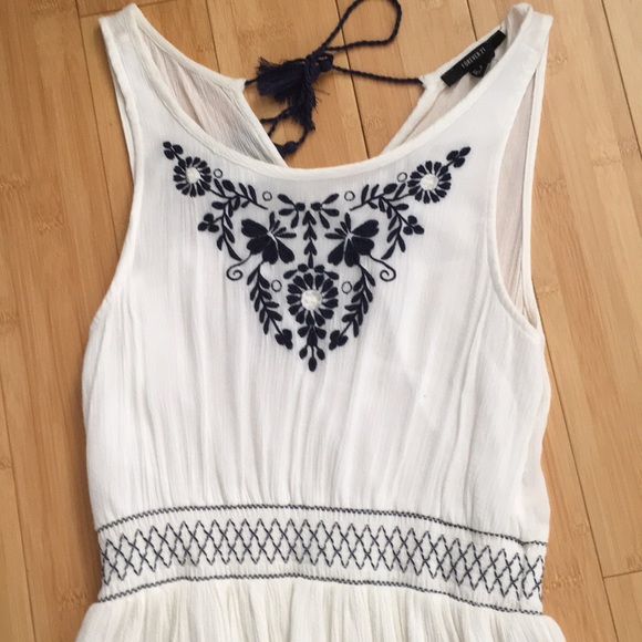 Dress - Picture 2 of 4